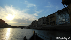 panorama firenze dall'arno al tramonto
